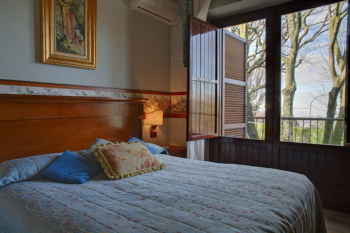 camera hotel miralago